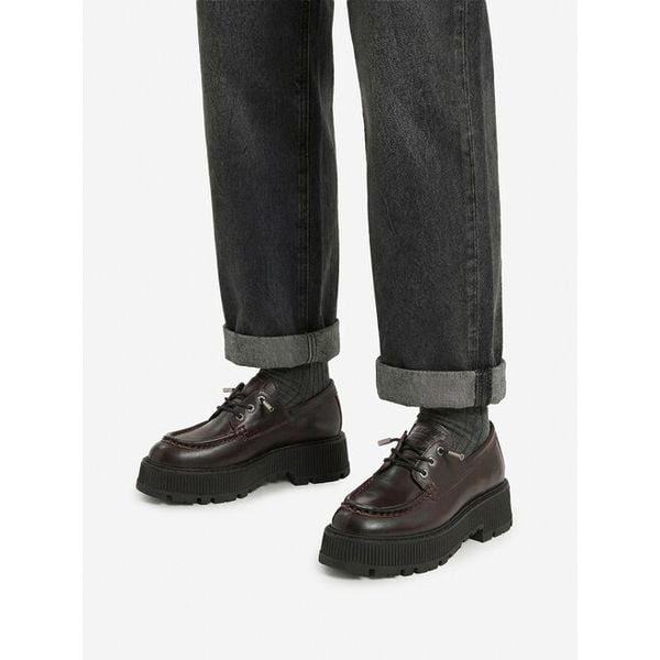 Półbuty G-Star. Brązowe półbuty damskie G-Star, bez wzorów, retro, bez obcasa, na płaskiej podeszwie, bez zapięcia. Za 399.99 zł.