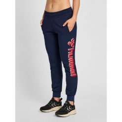 Damskie spodnie dresowe Hummel IC Kim. Niebieskie spodnie dresowe damskie Hummel, s, bez wzorów, z bawełny. Za 203.75 zł.