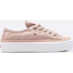Tommy Hilfiger - Tenisówki. Szare trampki i tenisówki damskie Tommy Hilfiger, z gumy. W wyprzedaży za 299.90 zł.