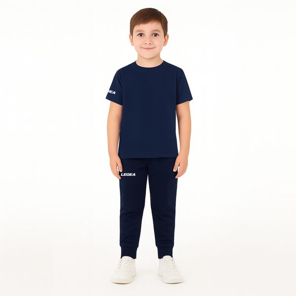 Komplet dresowy dla chłopca ARIA JR. Niebieskie spodnie sportowe dla chłopców Legea, bez wzorów, z bawełny, sportowe, krótkie, na jogę i pilates. W wyprzedaży za 76.00 zł.