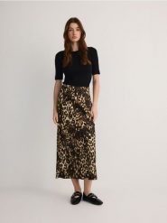Satynowa spódnica midi - wielobarwny. Spódnice damskie Reserved, l, bez wzorów, z satyny, midi. W wyprzedaży za 39.99 zł.