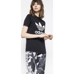 Adidas Originals - Top. Szare topy damskie adidas Originals, z nadrukiem, z bawełny, z okrągłym kołnierzem, z krótkim rękawem. W wyprzedaży za 99.90 zł.
