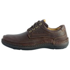 Tenisówki Clarks Model 44177 Kolor Brązowy. Brązowe trampki męskie Clarks, bez wzorów, ze skóry, bez zapięcia. Za 617.85 zł.