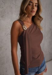 Brązowa Marszczona Bluzka z Wiskozy z Nieregularną Aplikacją Mecatia. Brązowe t-shirty i topy dla dziewczynek Renee, z aplikacjami, z materiału, bez ramiączek. Za 69.99 zł.