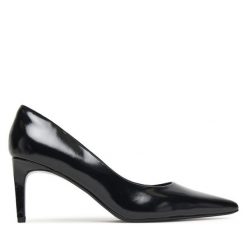 Szpilki Calvin Klein. Czarne szpilki damskie Calvin Klein, bez wzorów, bez obcasa, bez zapięcia. Za 589.99 zł.