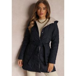 Granatowa Kurtka Pikowana z Paskiem Dwurzędowa Vandend. Niebieskie kurtki damskie Renee, na zimę, s, bez wzorów, z materiału. Za 169.99 zł.