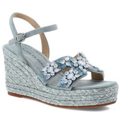 Niebieskie Sandały Alma En Pena Eleganckie Obuwie Damskie. Niebieskie klapki damskie Alma en Pena, bez wzorów, z jeansu, bez obcasa, na koturnie, bez zapięcia. Za 569.00 zł.