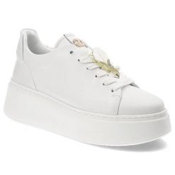 Białe Sneakersy Carinii Modne Obuwie Damskie Z Broszką. Białe półbuty damskie Carinii, bez wzorów, z materiału, bez obcasa, bez zapięcia. Za 529.00 zł.