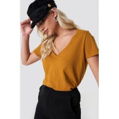 NA-KD Basic T-shirt z dekoltem V - Orange,Copper. T-shirty damskie marki NA-KD Basic. Za 52.95 zł.