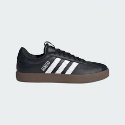 Buty VL Court 3.0. Białe obuwie sportowe damskie Adidas, bez wzorów, ze skóry, trekkingowe. Za 299.00 zł.