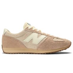 Buty unisex New Balance U471PSC – beżowe. Brązowe buty sportowe męskie New Balance, z jeansu, bez zapięcia, trekkingowe. Za 449.99 zł.