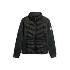 Kurtka hybrydowa dzianinowa damska Superdry Storm. Czarne kurtki damskie Superdry., bez wzorów, z dzianiny, bez kaptura. W wyprzedaży za 505.35 zł.