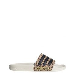 Adilette Shower Slides. Białe klapki damskie Adidas, bez wzorów, sportowe, bez obcasa. Za 119.00 zł.