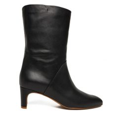 Botki Balagan. Czarne botki damskie BALAGAN, bez obcasa, na słupku, bez zapięcia. Za 799.99 zł.