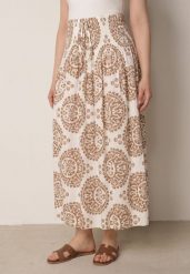 Beżowa Rozkloszowana Spódnica z Wiskozy z Wysokim Stanem i Etnicznym Wzorem Ari. Brązowe spódnice damskie Born2be, z aplikacjami, z wiskozy, biznesowe, z podwyższonym stanem, midi, dopasowane. Za 59.99 zł.