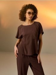 Wiskozowa bluzka - brązowy. Brązowe bluzki damskie Sinsay, l, bez wzorów, z wiskozy, bez kołnierzyka, bez ramiączek. Za 25.99 zł.