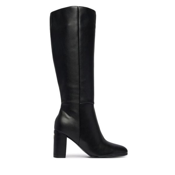 Kozaki Guess. Czarne kozaki damskie Guess, bez obcasa, na słupku. Za 674.99 zł.