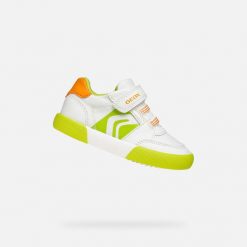 Trenerzy dla chłopców Geox Gisli A. Białe buty sportowe chłopięce Geox, bez wzorów, z syntetyku, bez zapięcia, na jogę i pilates. Za 225.55 zł.