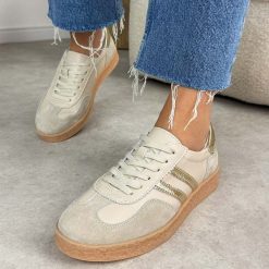 Beżowe skórzane półbuty damskie S.Barski 7059. Brązowe półbuty damskie S.BARSKI, na jesień, bez wzorów, z jeansu, casualowe, bez obcasa, na płaskiej podeszwie, bez zapięcia. Za 249.00 zł.