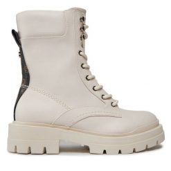 Trapery Guess. Śniegowce i trapery damskie Guess. Za 709.99 zł.