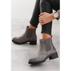 Szare Botki Palm Bay. Szare botki damskie Born2be, na jesień, bez obcasa, bez zapięcia. Za 109.99 zł.