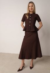 Brązowy Komplet z Wiskozą Rozkloszowana Spódnica i Bluzka z Baskinką Adrimala. Brązowe bluzki damskie Born2be, m, bez wzorów, z wiskozy, biznesowe, bez kołnierzyka, bez ramiączek. Za 199.99 zł.