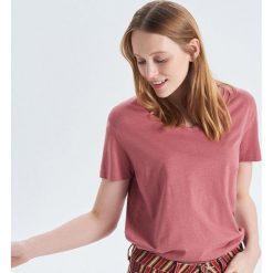Gładka koszulka Basic - Pomarańczowy. T-shirty damskie marki Cropp. Za 19.99 zł.