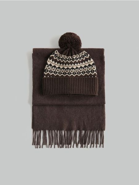 Czapka z pomponem - ciemnobrązowy. Brązowe czapki i kapelusze męskie Reserved, bez wzorów. W wyprzedaży za 27.99 zł.