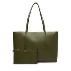 Torebka Calvin Klein. Zielone torebki do ręki damskie Calvin Klein, bez wzorów, klasyczne, bez dodatków. Za 649.99 zł.