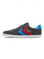 Buty sportowe dla dorosłych Hummel Slimmer stadil. Czerwone obuwie sportowe damskie Hummel, bez wzorów, z materiału, trekkingowe. Za 336.00 zł.
