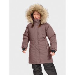 Kurtka dziewczęca Hummel hmlLEAF. Brązowe t-shirty i topy dla dziewczynek Hummel, bez wzorów, bez ramiączek. W wyprzedaży za 498.25 zł.