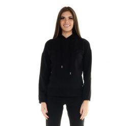 Damska bluza Leone z kapturem Basic. Czarne bluzy sportowe damskie LEONE 1947 APPAREL, bez wzorów, z tkaniny, na fitness i siłownię. W wyprzedaży za 163.40 zł.