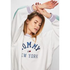 Tommy Jeans - Bluza. Bluzy damskie marki Tommy Jeans. Za 449.90 zł.