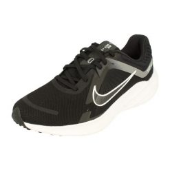 Buty Męskie Sportowe Nike Quest 5. Czarne buty sportowe męskie Nike, bez zapięcia, do biegania. Za 288.60 zł.