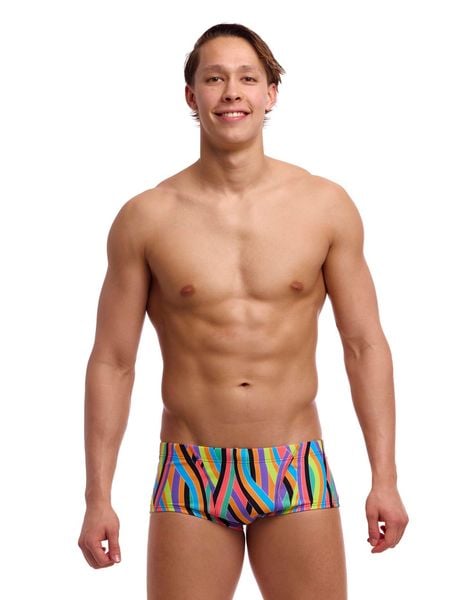 Kąpielówki Funky Trunks Curl Curl - trunki męskie. Brązowe kąpielówki męskie FUNKY TRUNKS, l, bez wzorów, z materiału, do pływania. Za 159.00 zł.