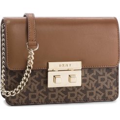 Torebka DKNY - Ann-Sm Flap Shoulde R83E7474 Mocha Logo/Vic 9MV. Torebki do ręki damskie marki DKNY. W wyprzedaży za 449.00 zł.
