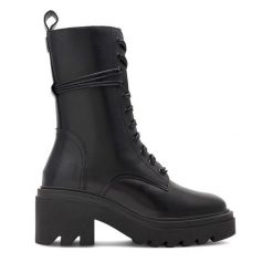 Botki GINO ROSSI. Czarne botki damskie Gino Rossi, bez obcasa, na słupku, bez zapięcia. Za 379.99 zł.
