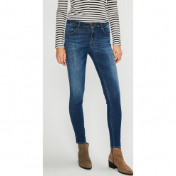 Guess Jeans - Jeansy Sexy Curve. Niebieskie jeansy damskie Guess Jeans. Za 549.90 zł.