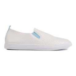 Ażurowe trampki slip on biało-niebieskie białe. Białe trampki i tenisówki damskie w ażurowe wzory, bez zapięcia. Za 86.94 zł.