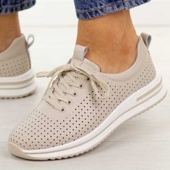 Beżowe ażurowe skórzane półbuty damskie S.Barski 7072. Brązowe półbuty damskie S.BARSKI, na lato, w ażurowe wzory, z jeansu, casualowe, z okrągłym noskiem, bez obcasa, na płaskiej podeszwie, bez zapięcia. Za 249.00 zł.