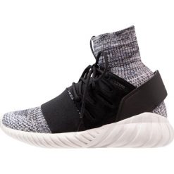 Adidas Originals TUBULAR DOOM PK Tenisówki i Trampki wysokie core black/grey three/tech ink. Trampki i tenisówki damskie marki adidas Originals. W wyprzedaży za 629.10 zł.
