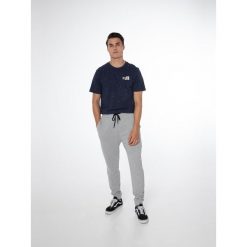 Spodnie męskie Protest NXGGUSS jogging pants. Szare spodnie sportowe męskie Protest, m, bez wzorów, do biegania. W wyprzedaży za 121.50 zł.