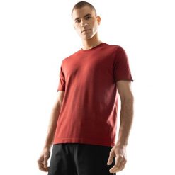 Męska koszulka treningowa z krótkim rękawem Fitness Siroko Camargue. Czerwone koszulki sportowe męskie SIROKO, m, bez wzorów, z tkaniny, bez kołnierzyka, bez ramiączek, na fitness i siłownię. Za 105.00 zł.