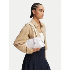 Torebka Calvin Klein. Białe torebki do ręki damskie Calvin Klein, bez wzorów, z nylonu, klasyczne, bez dodatków. Za 649.99 zł.