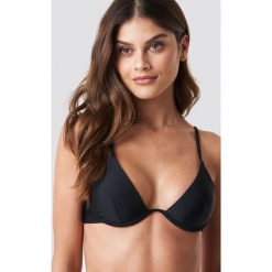 NA-KD Swimwear Góra bikini z miseczkami - Black. Czarne bikini damskie NA-KD Swimwear. Za 80.95 zł.