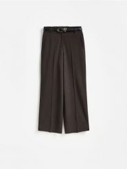 Spodnie wide leg - ciemnobrązowy. Brązowe spodnie materiałowe damskie Reserved, l, bez wzorów, z tkaniny. Za 139.99 zł.