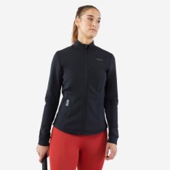 Kurtka tenisowa damska Artengo Soft Dry 900. Czarne kurtki sportowe damskie KUIKMA, bez wzorów, z lyocellu, bez kaptura, na fitness i siłownię. Za 79.99 zł.