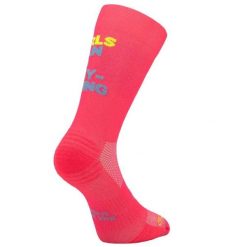 Skarpetki do biegania damskie Sporcks Girls Can Do. Czerwone skarpety damskie SPORCKS, bez wzorów, z materiału. Za 154.00 zł.