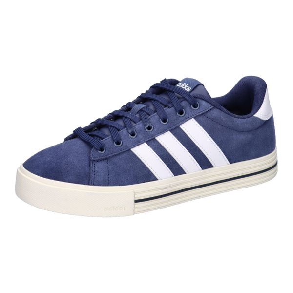 Buty adidas Daily 4.0. Białe obuwie sportowe damskie Adidas, bez wzorów, z zamszu, trekkingowe. Za 239.00 zł.