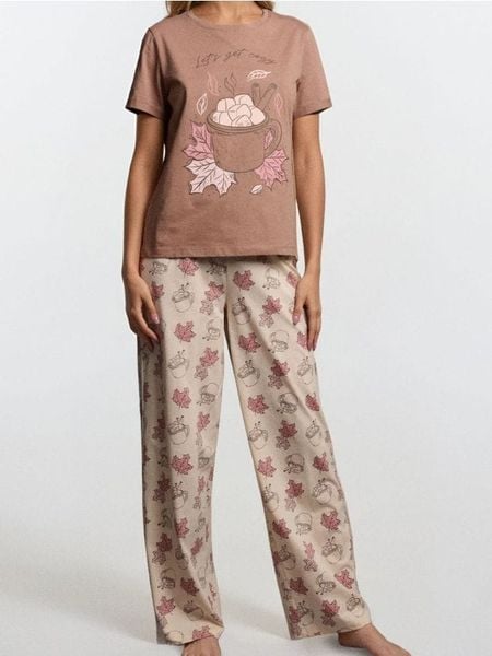 Bawełniana piżama dwuczęściowa z motywem jesiennym - fioletowy. Fioletowe piżamy damskie Sinsay, na jesień, l, bez wzorów, z bawełny, bez ramiączek. Za 49.99 zł.